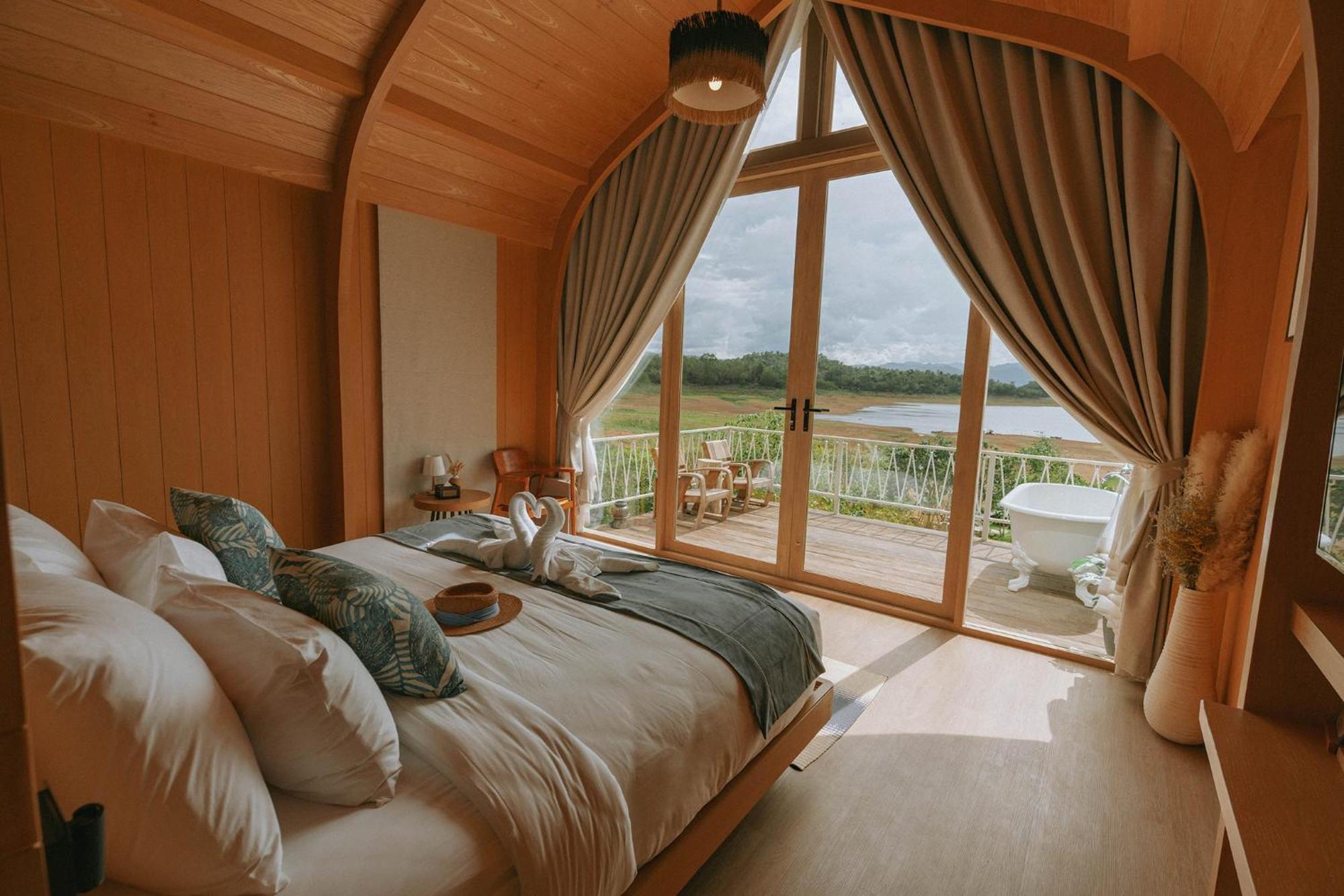 Le La Lake Resort And Spa Kaeng Krachan Extérieur photo