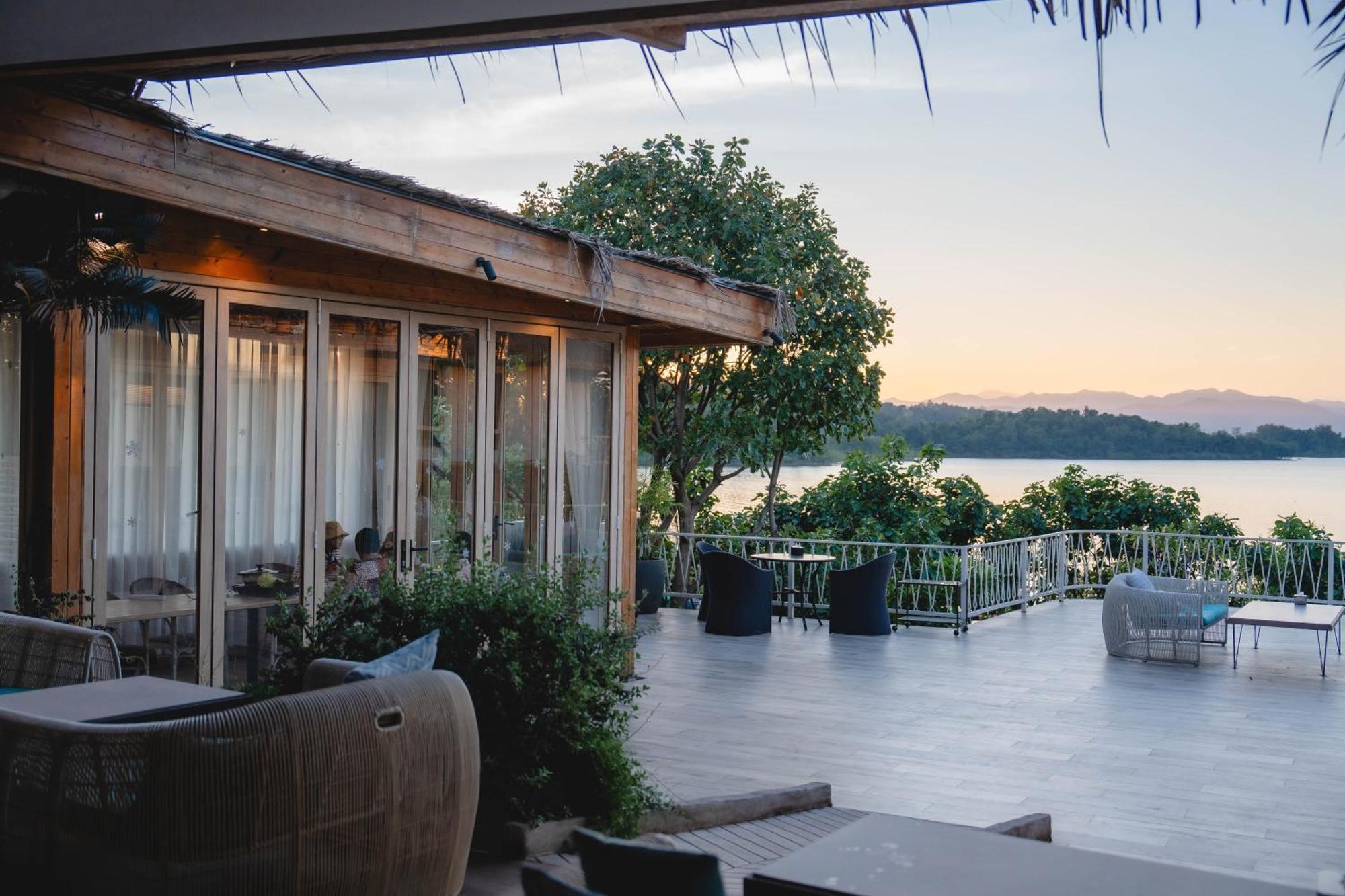 Le La Lake Resort And Spa Kaeng Krachan Extérieur photo
